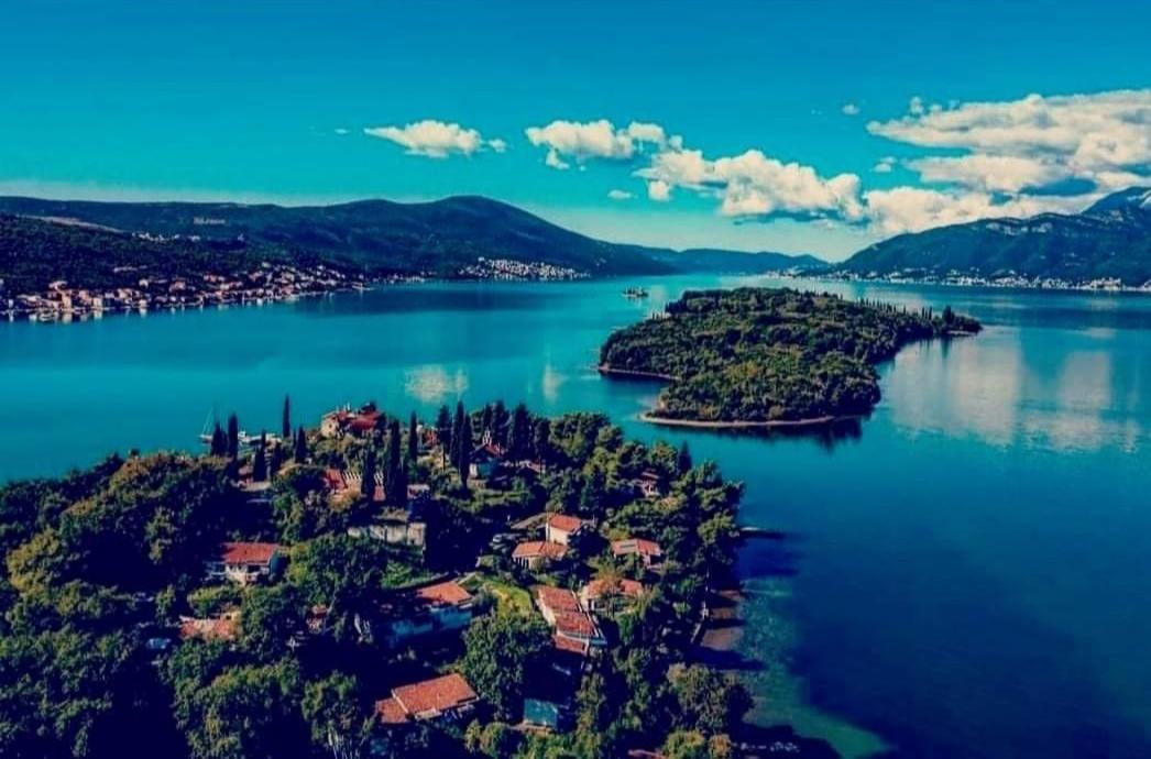 Apartmani Bekonja Тиват Екстериор снимка