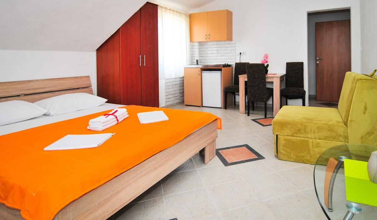 Apartmani Bekonja Тиват Екстериор снимка